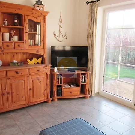 Schicke Doppelhaushaelfte In *