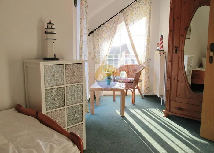 Schicke Doppelhaushaelfte In Tatil Evi